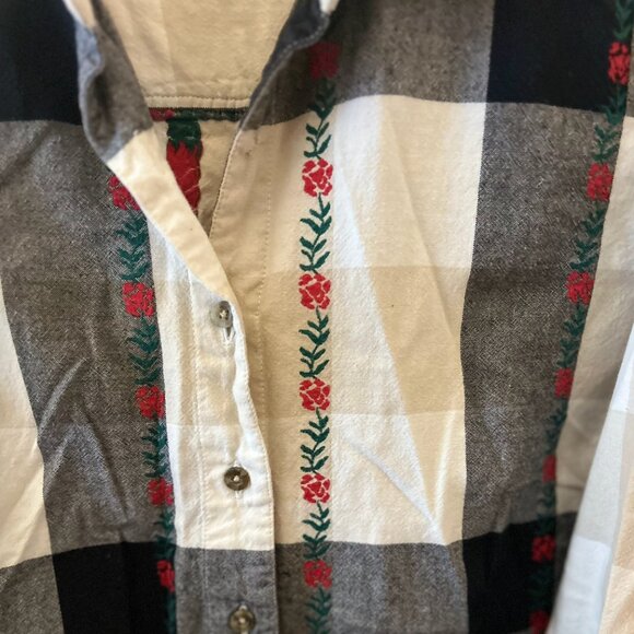 Embroidered Rose Flannel Shirt – 1X (Fits Like Large) | Cozy Plaid Button-Up - Picture 2 of 4